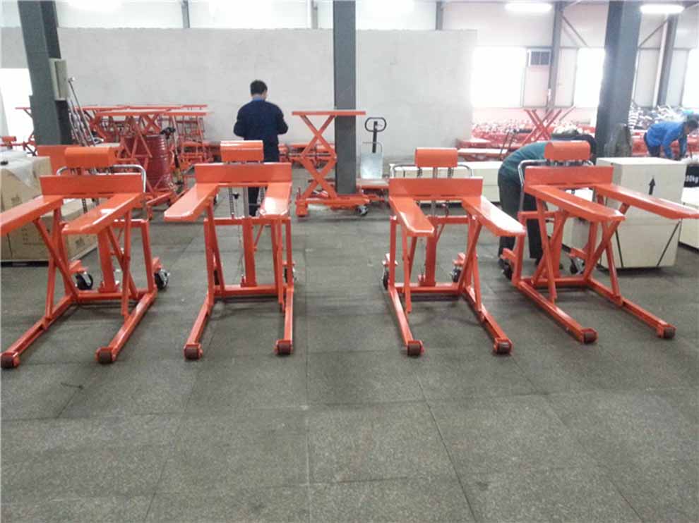 QSD scissor type stacker